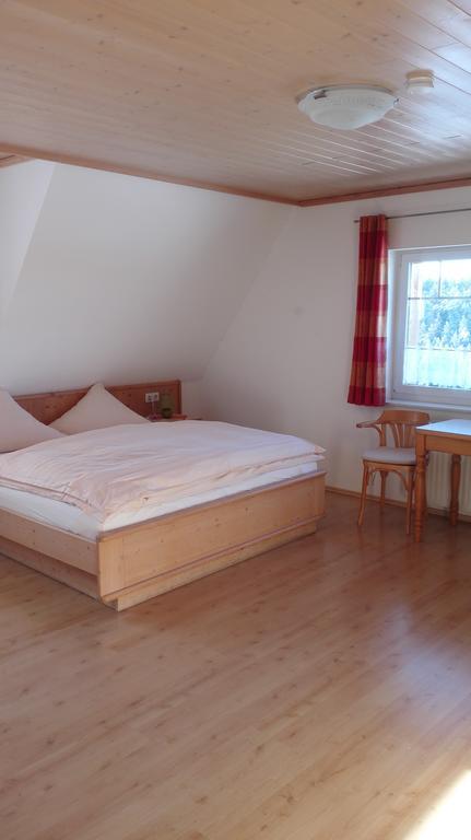 Pension Forsthaus Taele - Das Gaestehaus Vom Schwarzwaldgasthaus Salenhof تيتيسي نيوستادت المظهر الخارجي الصورة