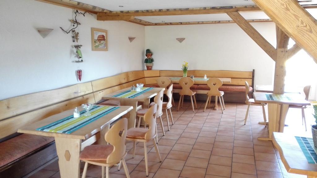 Pension Forsthaus Taele - Das Gaestehaus Vom Schwarzwaldgasthaus Salenhof تيتيسي نيوستادت المظهر الخارجي الصورة